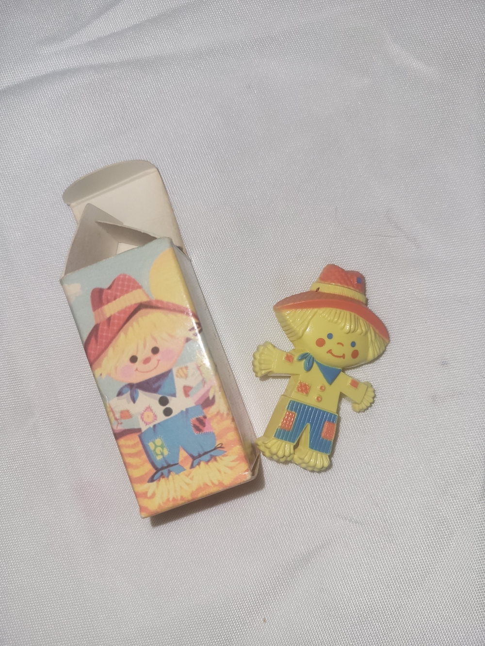 Yellow Scarecrow Avon Pin Pal with Box - Peter Patches NOS Full Perfume Glace